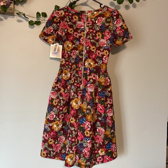 Lularoe Quilted Floral Dress WITH POCKETS - Picture 6 of 7